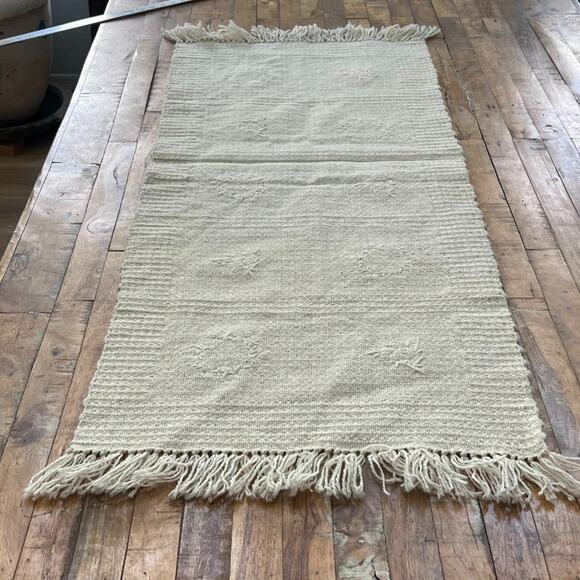 Neutral Natural Hand-Knotted Tufted Wool Rug Natural 24.5 x 29.5" - Picture 11 of 11